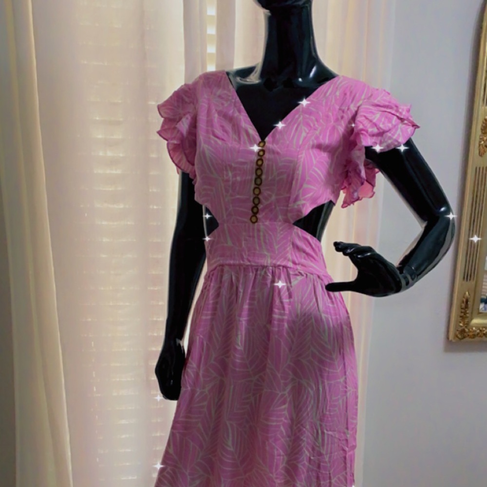 Maxi Dress 💕 - Picture 8 of 11
